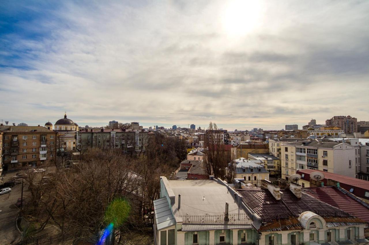 Secret Apartments Kyiv Exterior photo